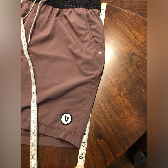 Vuori Kore Short - Salmon - M - Excellent Condition - Picture 6 of 9